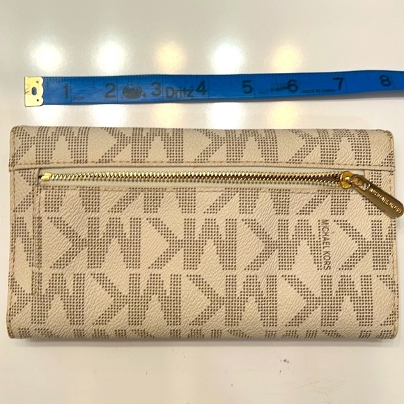 EUC MICHAEL KORS Continental Wallet Snap Closure - Picture 4 of 8